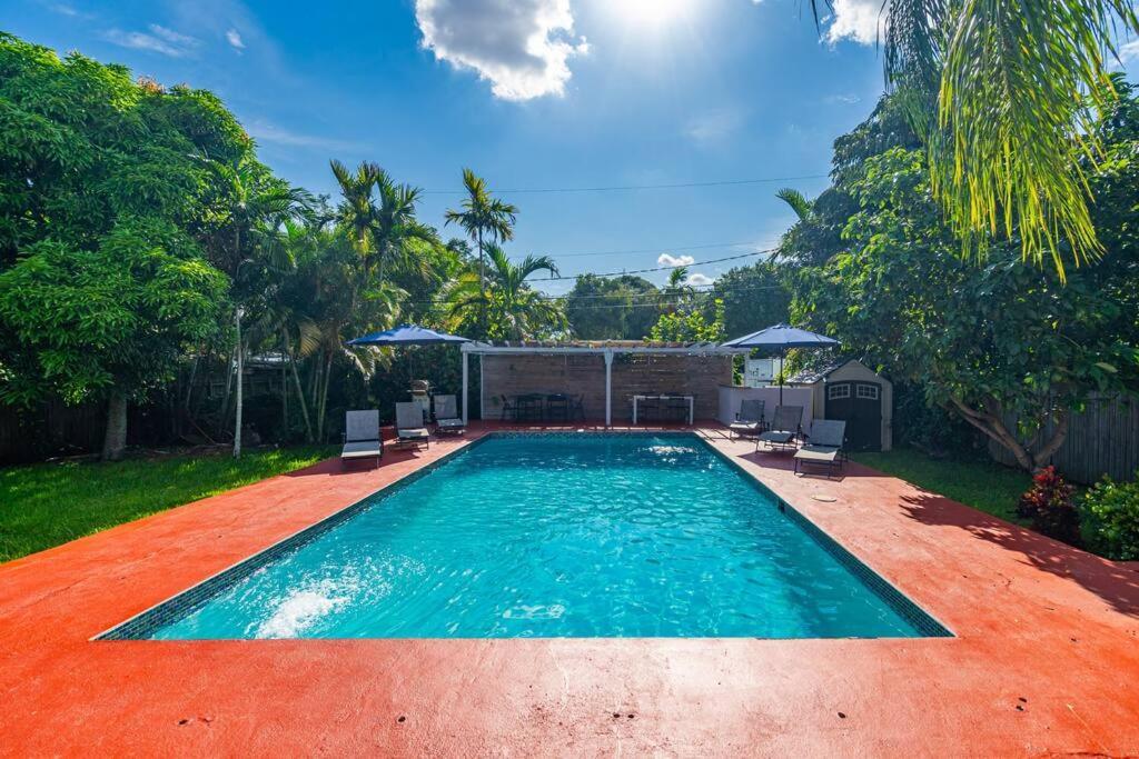 Spacious 3 Bedroom Home With Oversized Pool & Backyard Miami Dış mekan fotoğraf